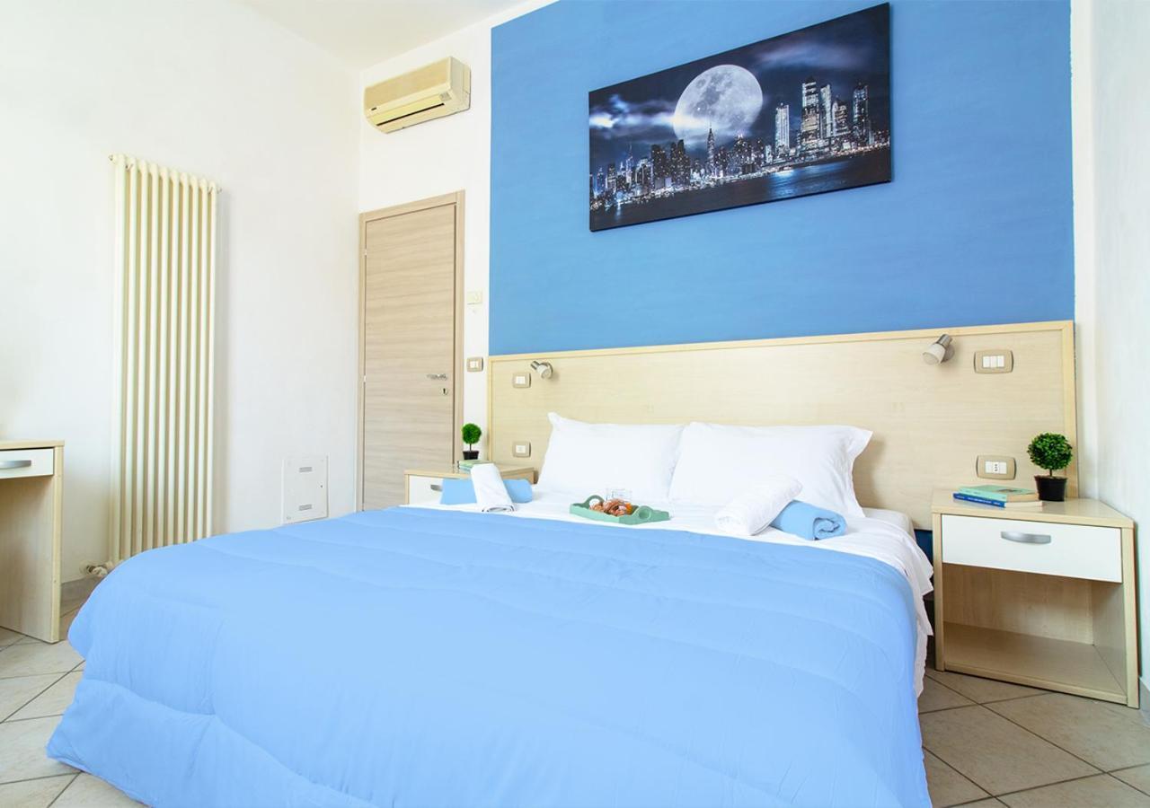 Athena Rooms - Parcheggio Privato Bologna Luaran gambar