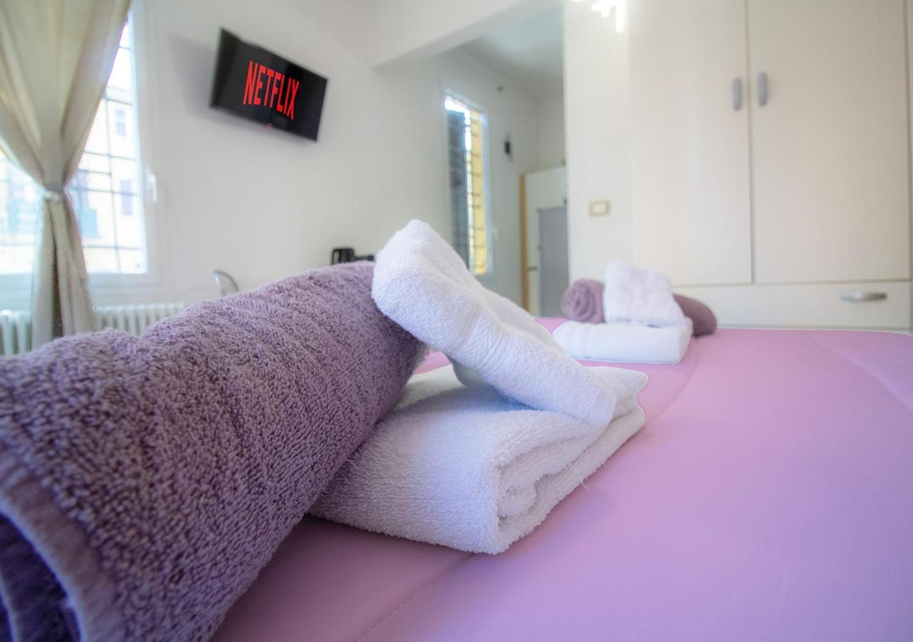 Athena Rooms - Parcheggio Privato Bologna Luaran gambar