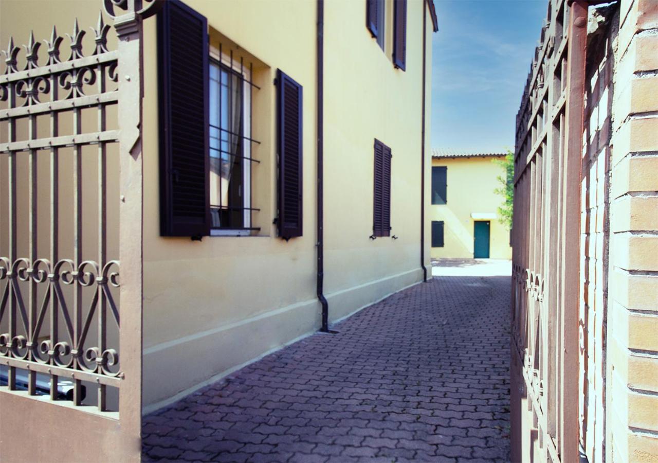 Athena Rooms - Parcheggio Privato Bologna Luaran gambar