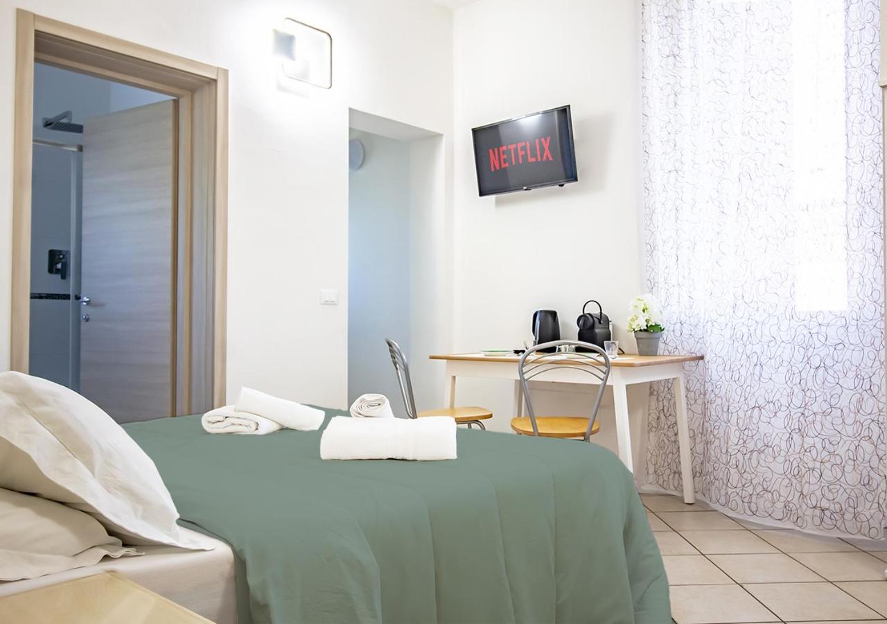 Athena Rooms - Parcheggio Privato Bologna Luaran gambar